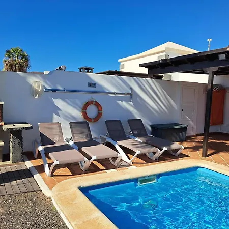 De La Paz * Playa Blanca (Lanzarote)