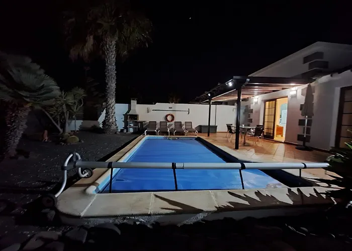 De La Paz Villa *