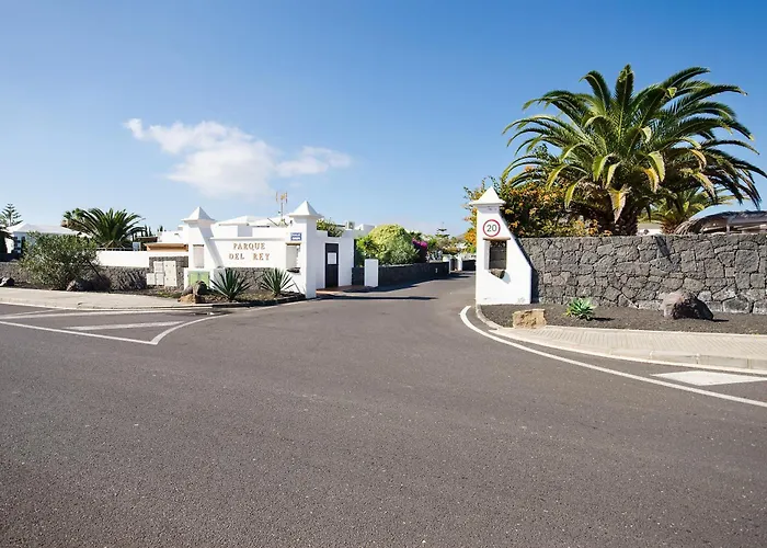 De La Paz Playa Blanca (Lanzarote)