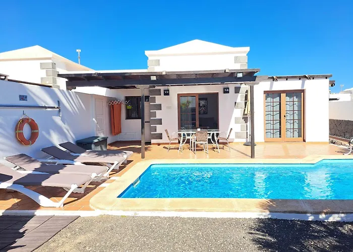De La Paz Villa *